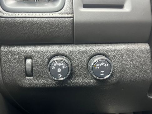 Used 2019 GMC Canyon Denali image 23