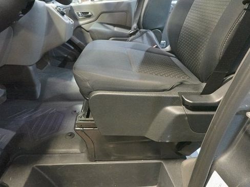 Used 2024 Ford E-Transit 148 Medium Roof image 9