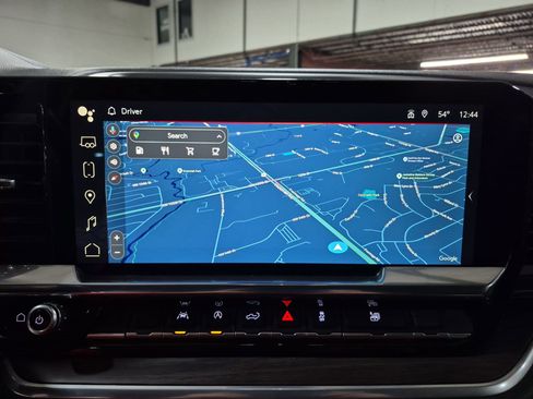 Certified 2025 GMC Sierra 1500 SLT image 15