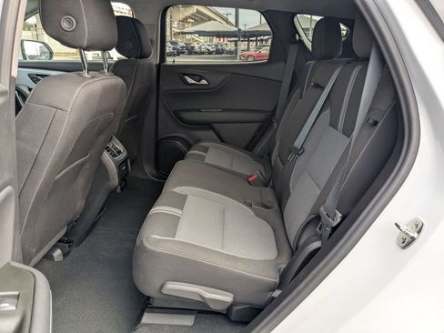 Used 2025 Chevrolet Blazer LT image 27