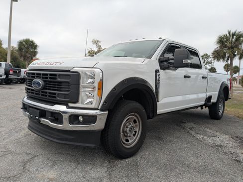 Used 2023 Ford F350 XL w/ FX4 Off-Road Package AWD/4WD image 8