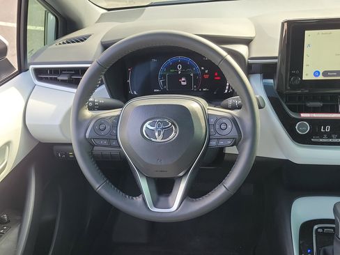 Used 2026 Toyota Corolla SE image 17