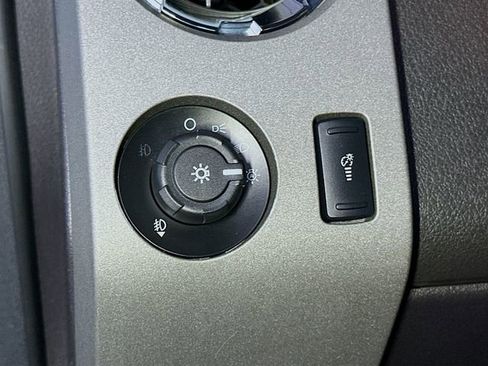 Used 2012 Ford F350 Lariat w/ Lariat Interior Pkg image 8