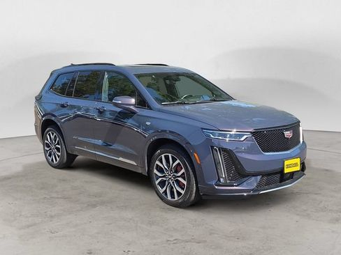 Certified 2025 Cadillac XT6 Sport w/ Platinum Package AWD/4WD image 7