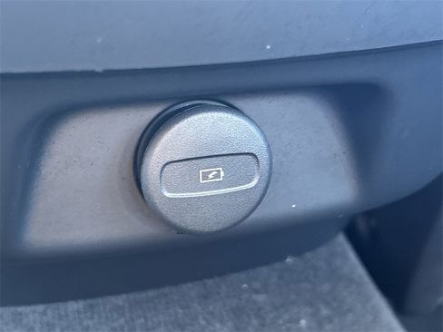 Used 2024 Volvo S60 B5 Core image 22