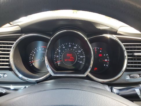 Used 2012 Kia Optima LX FWD image 23
