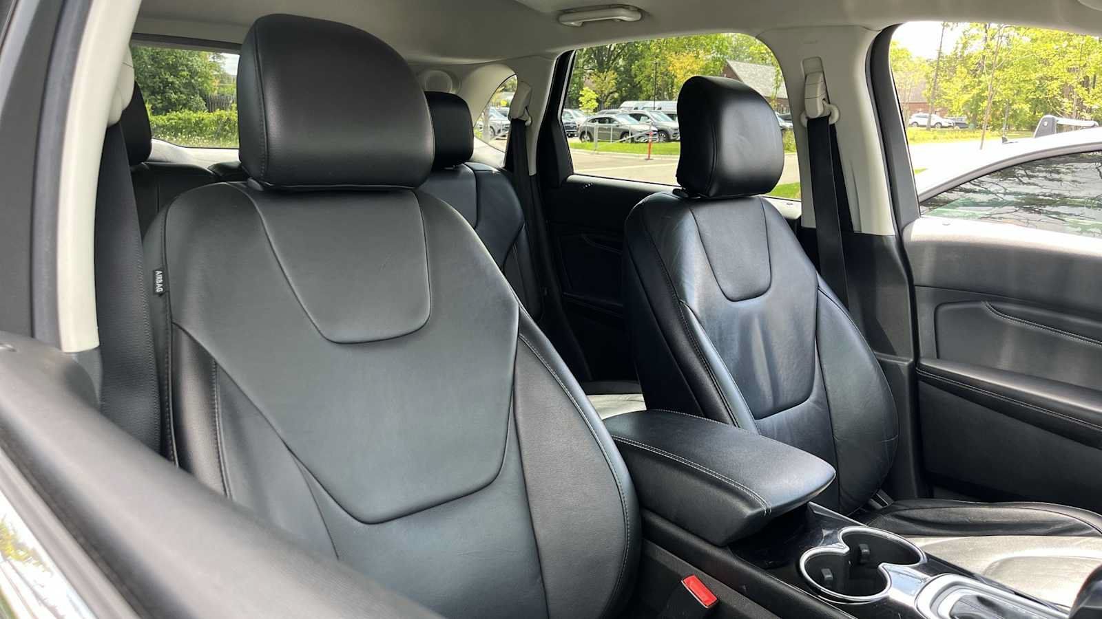 Used 2015 Ford Edge Titanium AWD/4WD image 33