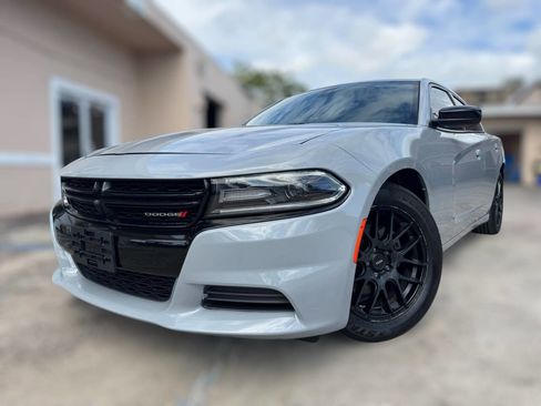 Used 2020 Dodge Charger SXT w/ Blacktop Package image 1