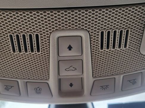 Used 2020 Ford Fusion Energi Titanium FWD image 38