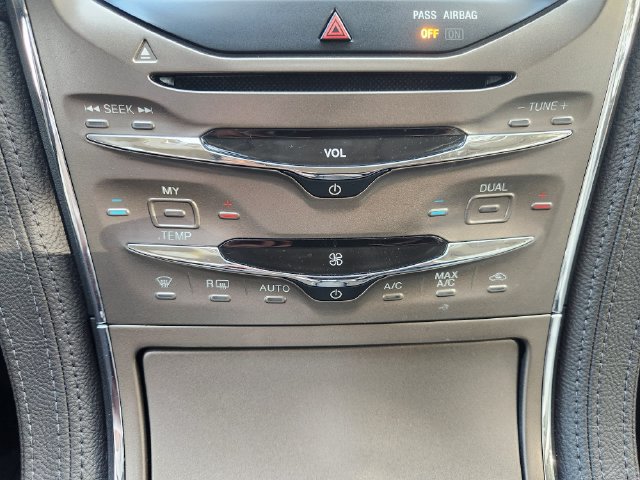 Used 2013 Lincoln MKX FWD image 21
