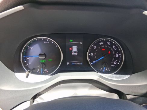 Used 2022 Toyota RAV4 XLE Premium AWD/4WD image 16