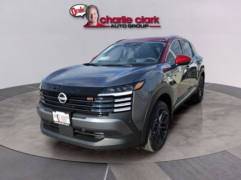 New 2026 Nissan Kicks SR FWD image 2