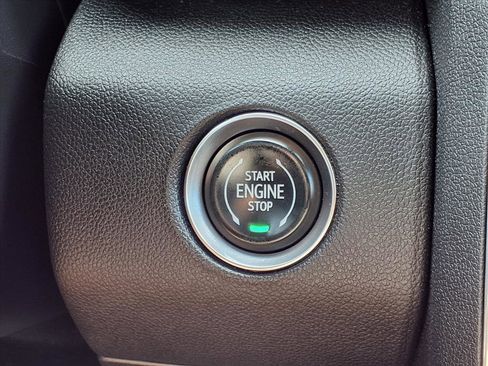 Used 2025 GMC Acadia Elevation image 10