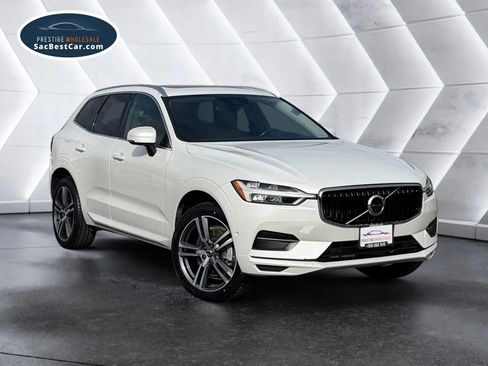 Used 2018 Volvo XC60 T6 Momentum w/ Convenience Package image 7