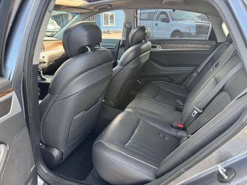 Used 2015 Hyundai Genesis 3.8 w/ Option Group 04 image 15
