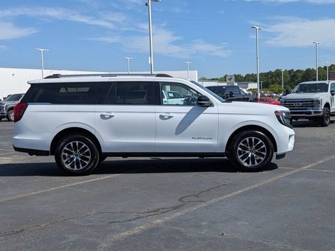 Certified 2025 Ford Expedition Max Platinum image 3