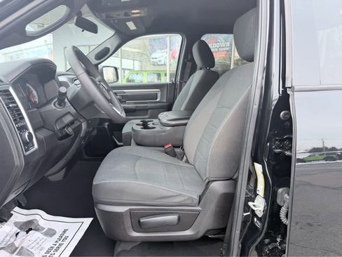 Used 2024 RAM 1500 Classic Warlock image 19