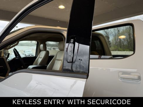 Used 2019 Ford F250 Lariat w/ Lariat Ultimate Package image 39