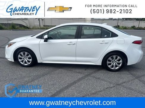 Used 2024 Toyota Corolla LE FWD image 8