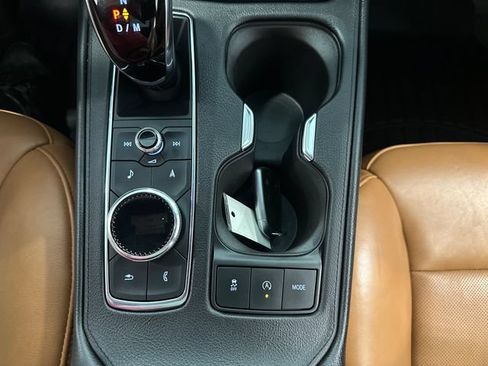 Used 2022 Cadillac XT4 Sport w/ Sun And Sound Package AWD/4WD image 13