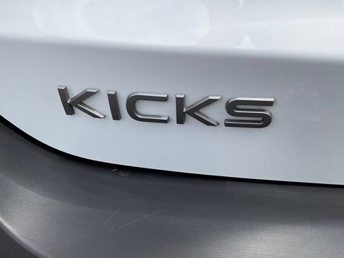 Used 2025 Nissan Kicks SV FWD image 23