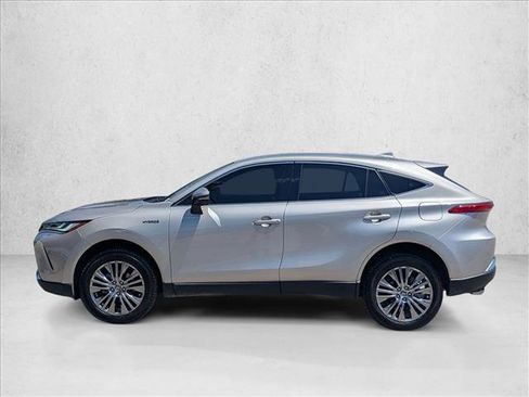 Used 2021 Toyota Venza XLE w/ Softex Package AWD/4WD image 9