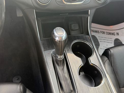 Used 2019 Chevrolet Impala LT FWD image 11