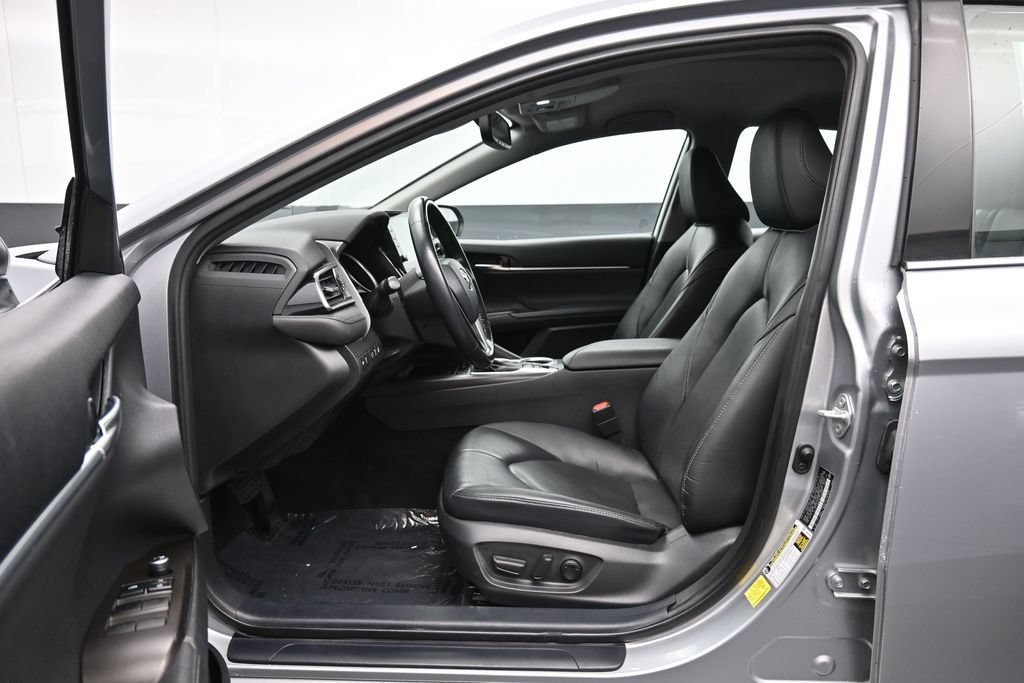 Used 2021 Toyota Camry XLE FWD image 22