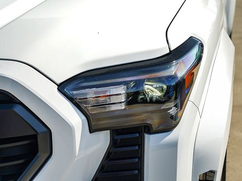 New 2025 Toyota Tacoma TRD Sport image 7