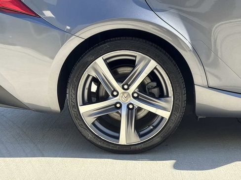 Used 2017 Lexus IS 200t image 10