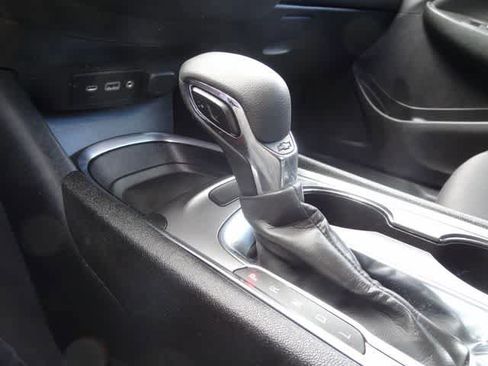 Used 2023 Chevrolet Malibu LT image 28