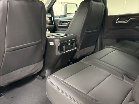 New 2026 GMC Sierra 2500 Denali w/ Denali Reserve Package image 27