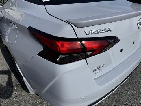 Used 2024 Nissan Versa SR w/ Trunk Package image 32