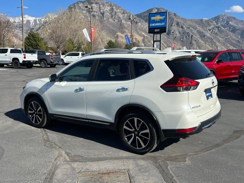 Used 2018 Nissan Rogue SL w/ Premium Package image 12