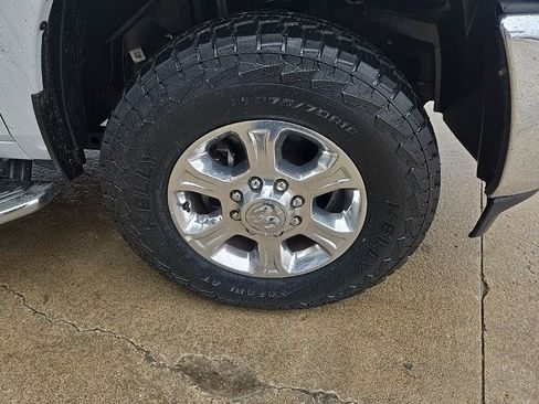 Used 2024 RAM 2500 Big Horn image 31