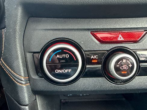 Used 2020 Subaru Crosstrek 2.0i Limited w/ Moonroof Package w/Navigation image 31