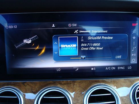 Used 2018 Mercedes-Benz E 300 E 300 image 18