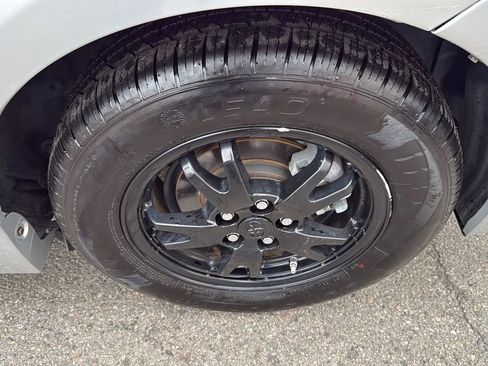 Used 2013 Toyota Prius Two image 9