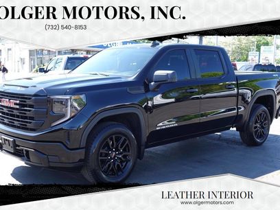 Used 2023 GMC Sierra 1500 Pro w/ Graphite Edition