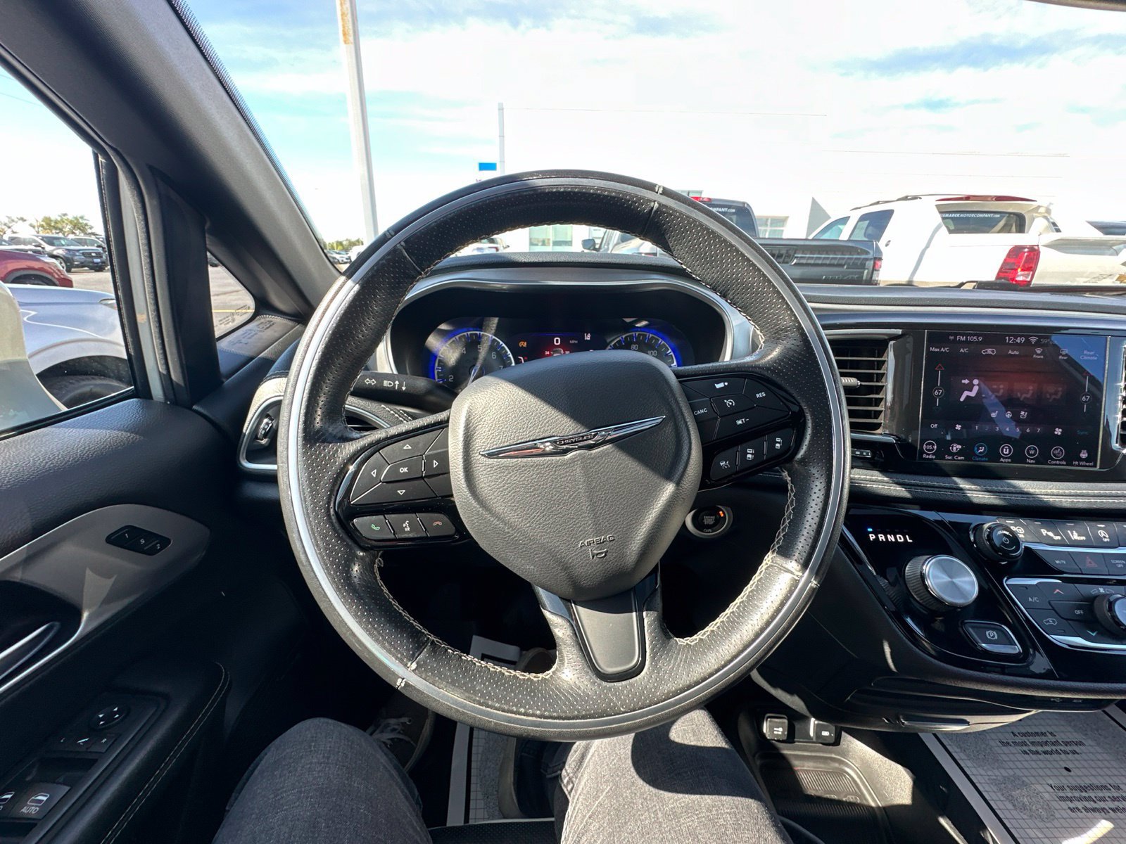 Used 2019 Chrysler Pacifica Limited FWD image 46