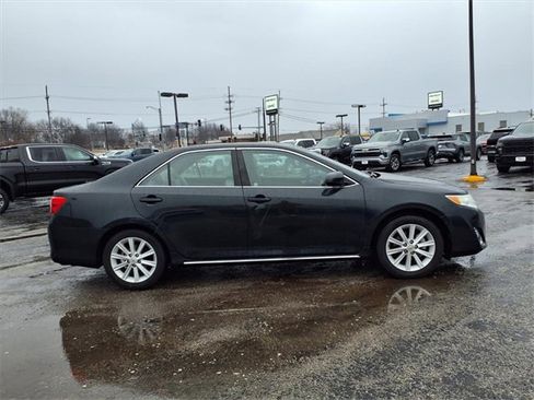 Used 2012 Toyota Camry XLE image 8