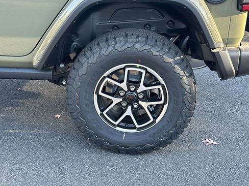 New 2026 Jeep Wrangler Unlimited Rubicon image 19