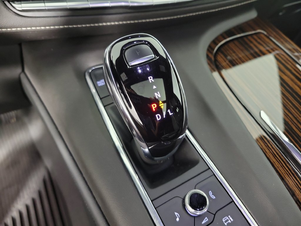 Used 2023 Cadillac Escalade ESV Premium Luxury w/ Performance Package RWD image 31