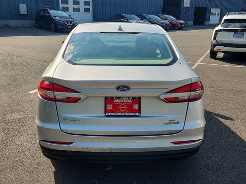 Used 2019 Ford Fusion SE FWD image 5