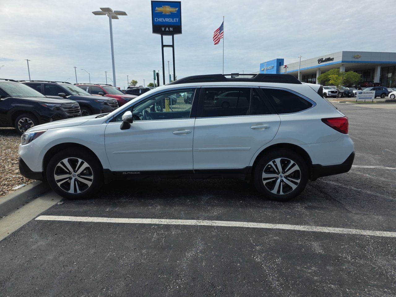 Used 2018 Subaru Outback 2.5i Limited AWD/4WD image 8