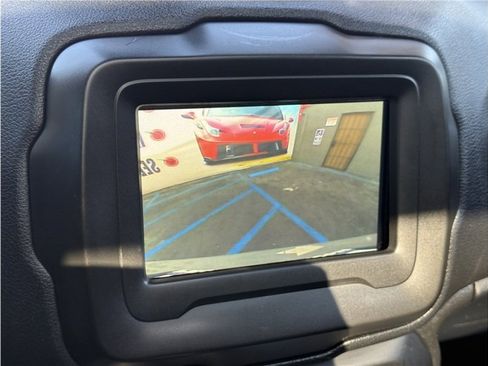 Used 2020 Jeep Renegade Altitude image 45