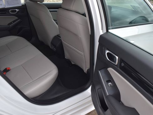 Used 2024 Honda Civic Touring image 16