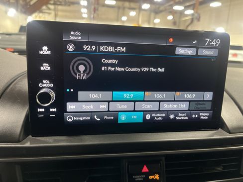 Used 2025 Honda Pilot Touring image 32
