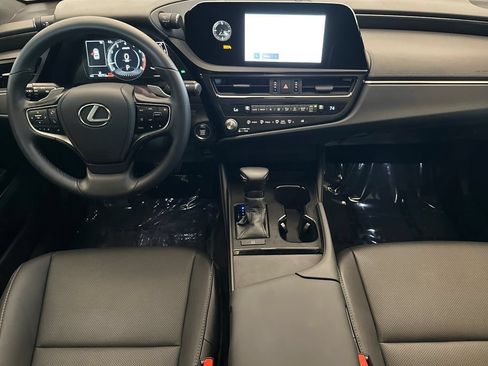 Used 2025 Lexus ES 350 w/ Accessory Package (Z2) FWD image 13