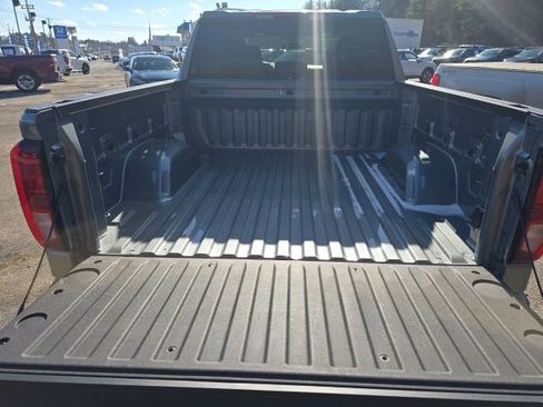Used 2025 GMC Sierra 1500 Elevation image 4